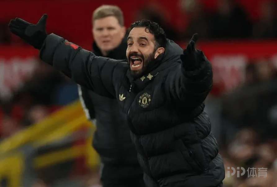 阿莫林：四后卫？上半场我们创造了更多威胁 好好享受节礼日吧